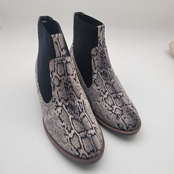 Boutique by Corky's  slip on snake skin print booties Size 8 - Picture 3 of 6